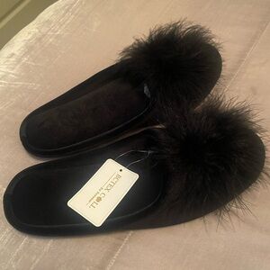 BCTEX COLL black feathered slippers, size 9-10